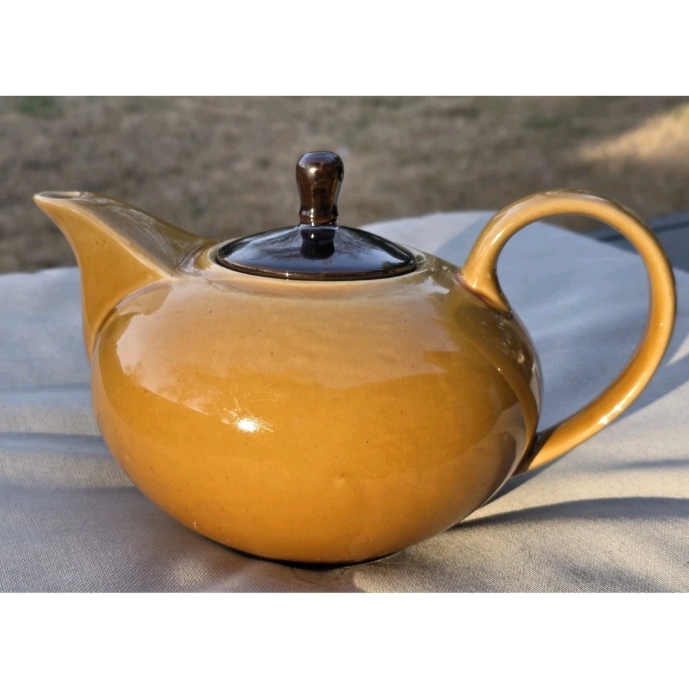 Gourmet Expressions Simply Basic Yellow Teapot Stoneware With Lid